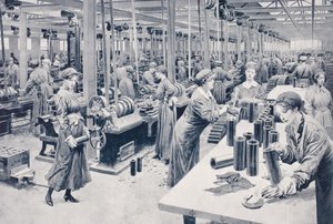 Femmes travaillant dans une usine de munitions en 1915